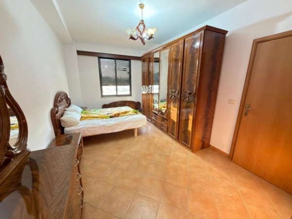 Tirane, jepet me qera apartament 2+1 Kati 6, 700 € 