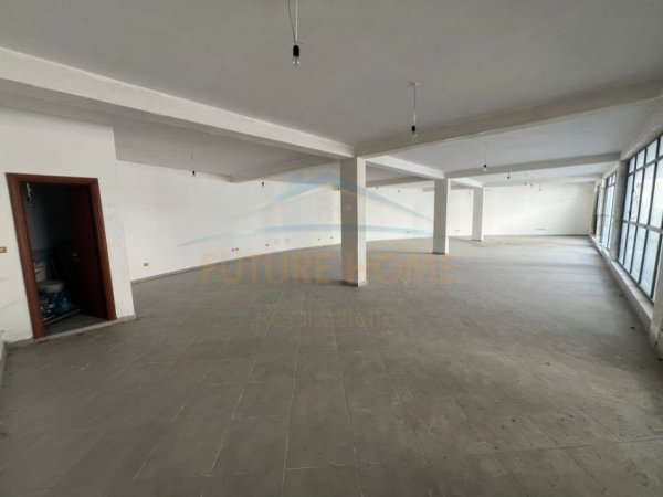Tirane, shitet ambjent biznesi Kati 0, 186 m² 370.000 € (Liqeni i Thate)