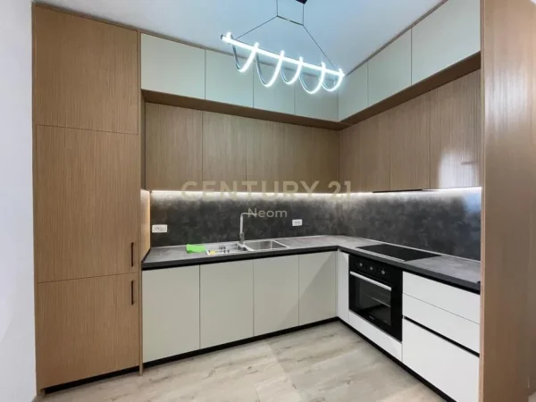 Tirane, jepet me qera apartament 1+1 Kati 1, 62 m² 700 € (Liqeni Thate)