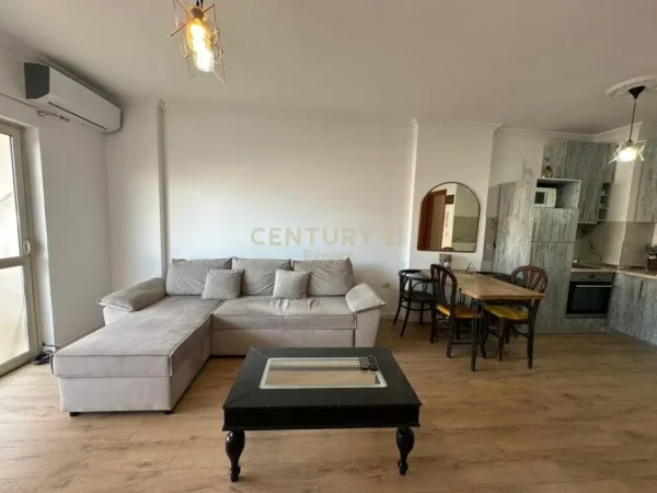 Tirane, jepet me qera apartament 2+1 Kati 4, 64 m² 500 € (Siri Kodra)