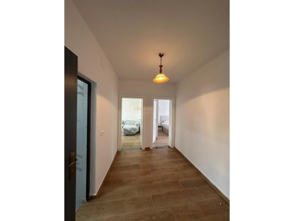 Tirane, jepet me qera apartament 1+1 Kati 4, 70 m² 420 € (Shkolla e Bashkuar)