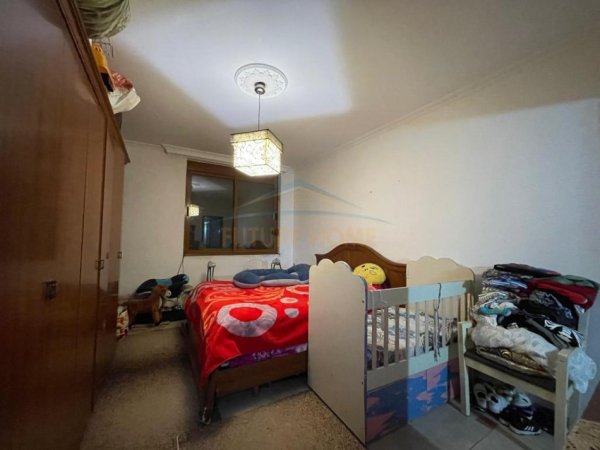 Tirane, shitet apartament 2+1+Ballkon Kati 6, 92 m² 128.000 € (Kinostudio)