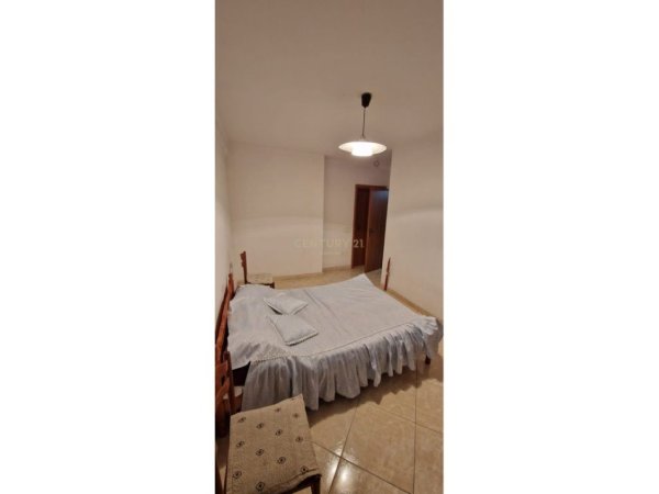 Tirane, jepet me qera apartament 2+1 Kati 3, 100 m² 700 € (Report Tv)