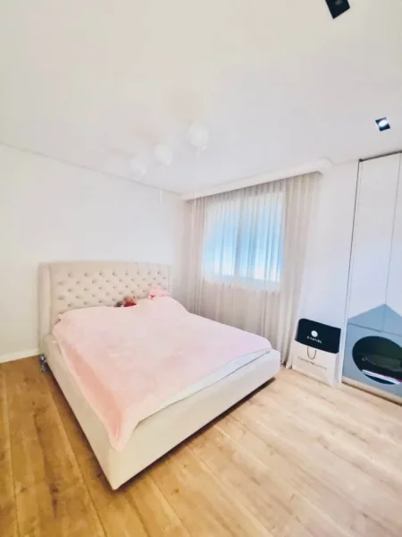 Tirane, shitet apartament 2+1 , 170 m² 580.000 € (Vesa Center)