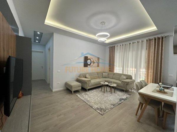 Tirane, jepet me qera apartament 2+1+Ballkon Kati 1, 114 m² 1.300 € (Kompleksi Delijorgji)