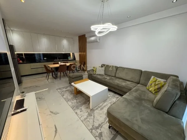 Tirane, jepet me qera apartament 2+1 Kati 2, 116 m² 800 € (Unaza e Re)