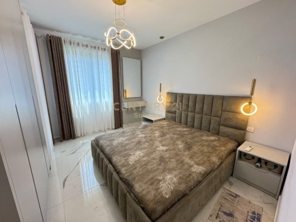 Tirane, jepet me qera apartament 2+1 Kati 2, 116 m² 800 € (Unaza e Re)