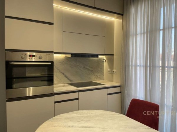 Tirane, jepet me qera apartament 2+1 Kati 2, 65 m² 650 € (Kodra e Diellit)