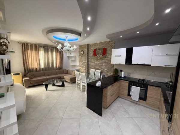 Tirane, jepet me qera apartament Kati 3, 99 m² 600 € (Vila L)