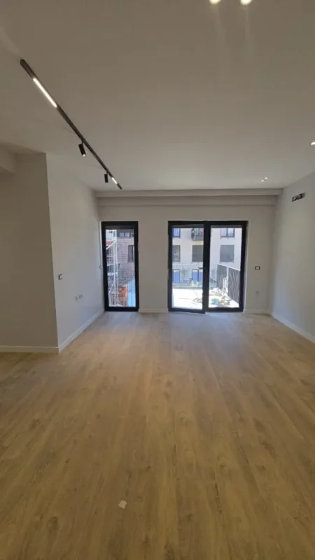Tirane, shitet apartament 1+1 Kati 2, 76 m² 135.000 € (Kodra e diellit 2)