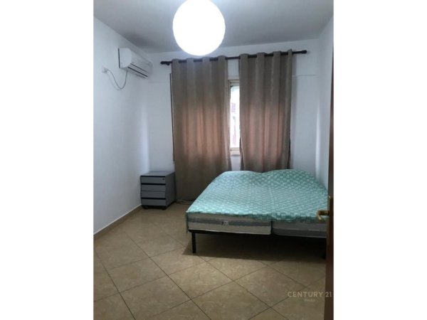 Tirane, jepet me qera apartament 3+1 Kati 8, 100 m² 800 € (Rruga Don Bosko)