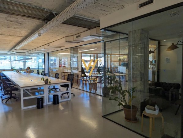 Tirane, jepet me qera ambjent biznesi Kati 0, 1.080 m² 10.000 € (ASTIR)