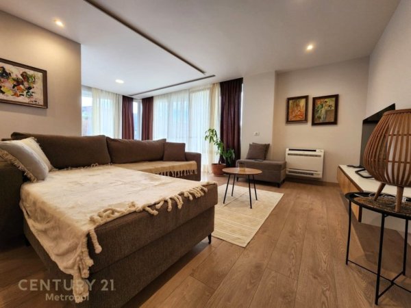 Tirane, jepet me qera apartament Kati 3, 143 m² 1.000 € (Kopshti Botanik)