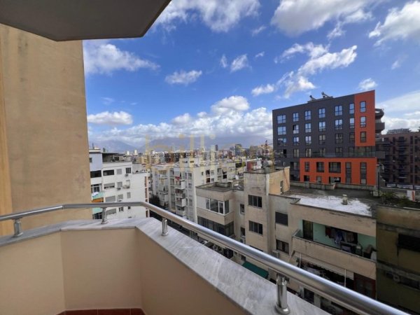 Tirane, jepet me qera , 113 m² 1.000 € (Komuna Parisit)