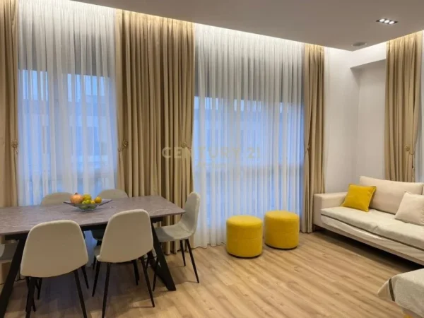 Tirane, jepet me qera apartament 2+1 Kati 9, 115 m² 950 € (Fusha Aviacionit)