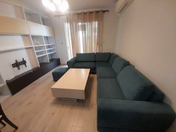 Tirane, jepet me qera apartament 2+1+Ballkon Kati 3, 100 m² 500 € (Astir Tirane)