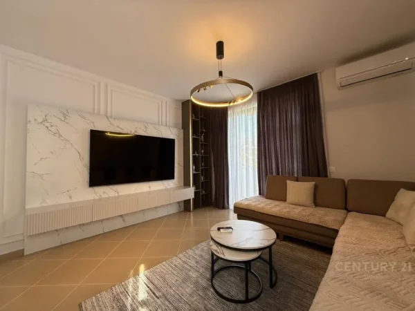 Tirane, jepet me qera apartament 2+1 Kati 6, 116 m² 600 € (Shkoze)