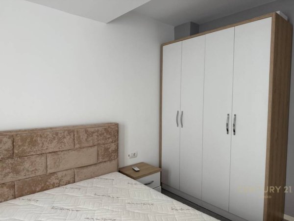 Tirane, jepet me qera apartament 1+1 Kati 1, 63 m² 400 € (Spitali Ushtarak)
