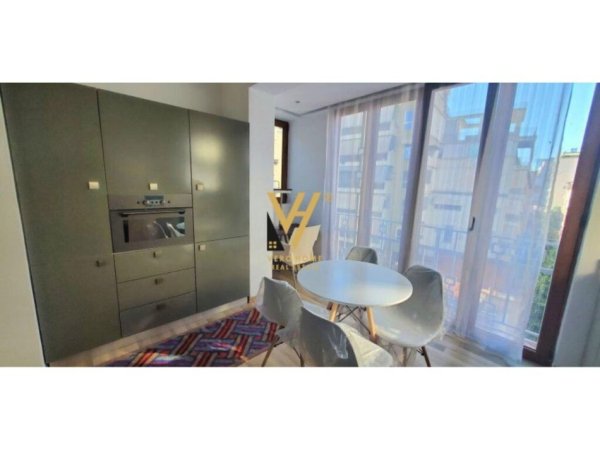 Tirane, jepet me qera apartament 1+1+Ballkon Kati 6, 65 m² 550 € (MYSLYM SHYRI)