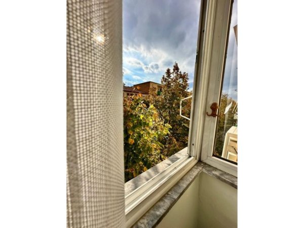 Tirane, jepet me qera apartament 2+1 Kati 3, 74 m² 850 € (Rruga e Durresit)