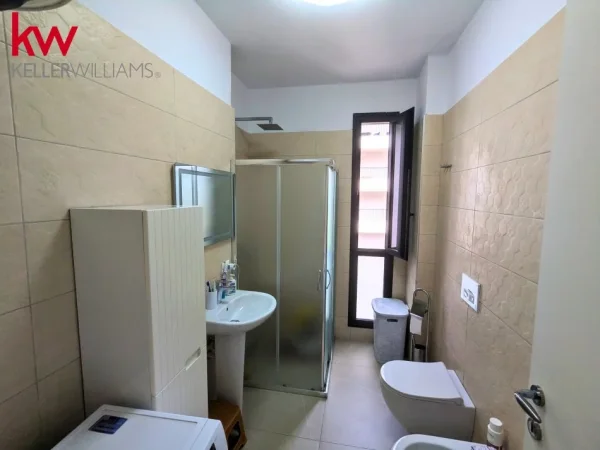 Shitet apartament 2+1 Lungomare Vlore