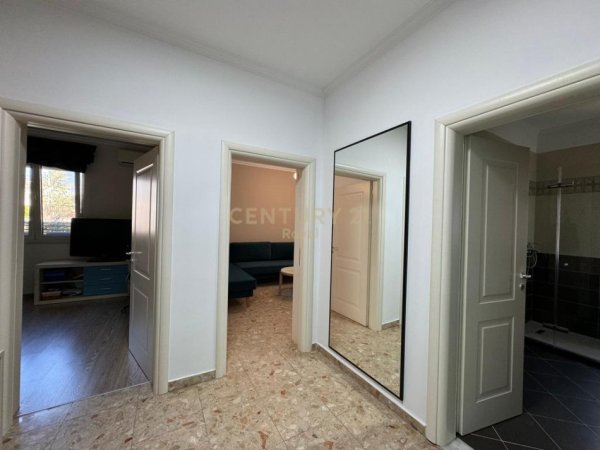 Tirane, jepet me qera apartament 1+1 Kati 3, 74 m² 652 € (Ambasada Amerikane)