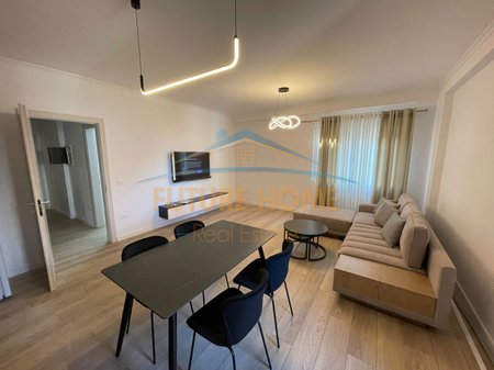 Tirane, jepet me qera apartament 2+1 Kati 2, 98 m² 800 € 