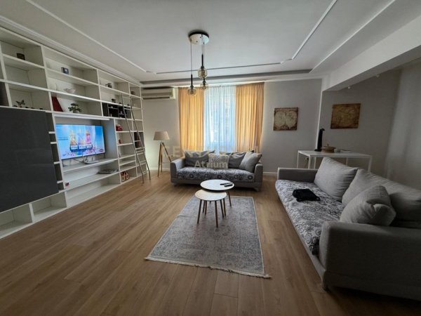 Tirane, jepet me qera ambjent biznesi Kati 2, 170 m² 1.800 € (Brryli)