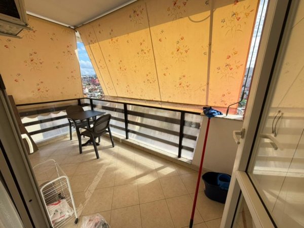 Tirane, jepet me qera apartament 2+1 Kati 8, 450 €