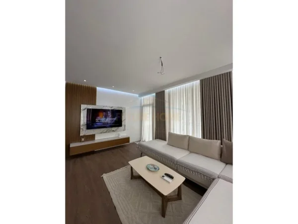 Tirane, shitet apartament 3+1 Kati 3, 151 m² 350.000 € (rruga Jordan Misja)