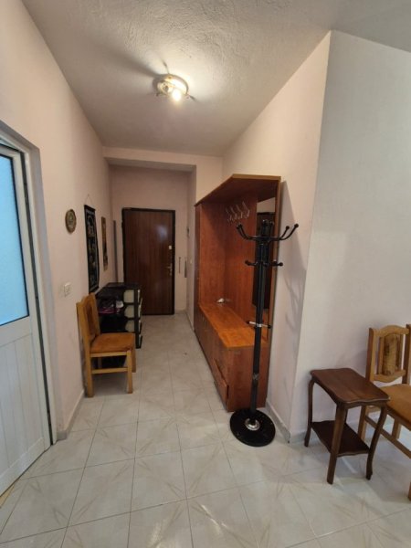 Tirane, jepet me qera apartament 2+1 Kati 2, 115 m² 650 € (robert shvarc)