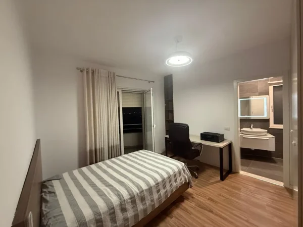 Tirane, shitet apartament 3+1+Aneks+Ballkon Kati 4, 131 m² 141.000 € (LINZE)
