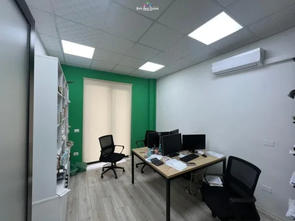Tirane, jepet me qera zyre Kati 0, 280 m² 2.100 € (rruga albanopoli)