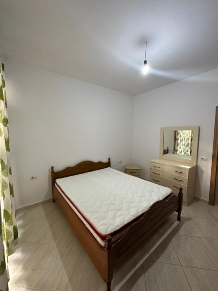 Tirane, jepet me qera apartament 1+1 Kati 2, 65 m² 380 € (Pasticeri Nela Vila L Astir)
