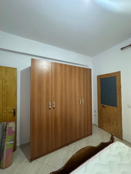 Tirane, jepet me qera apartament 1+1 Kati 2, 65 m² 380 € (Pasticeri Nela Vila L Astir)