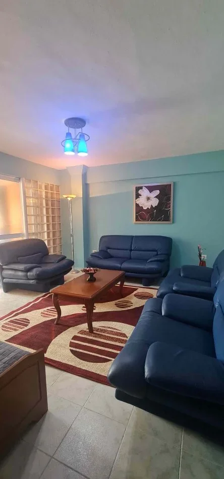 Tirane, jepet me qera apartament 3+1 Kati 2, 100 m² 50000 Lek (Rruga Dritan Hoxha)