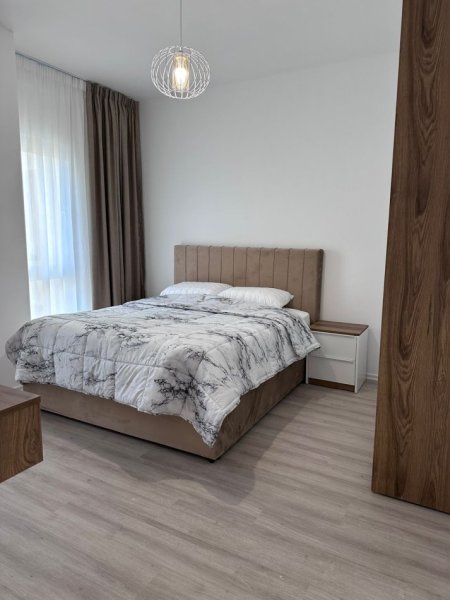 Tirane, jepet me qera apartament 2+1+Ballkon , 76 m² 1.000 € 