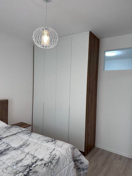 Tirane, jepet me qera apartament 2+1+Ballkon , 76 m² 1.000 € 