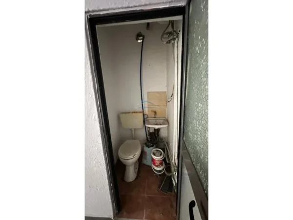Tirane, shitet apartament 1+1+Ballkon Kati 1, 49 m² 118.000 € (Pazari i Ri)