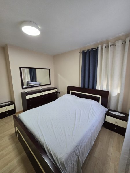 Tirane, jepet me qera 3+1+Aneks+Ballkon Kati 4, 97 m² 710 € (QËNDËR MIDIS TOPTANI CENTËR DHE PAZARIT TË RI)