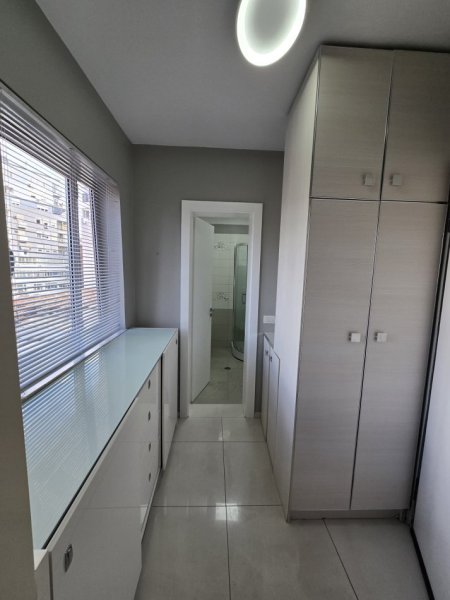 Tirane, jepet me qera 3+1+Aneks+Ballkon Kati 4, 97 m² 710 € (QËNDËR MIDIS TOPTANI CENTËR DHE PAZARIT TË RI)