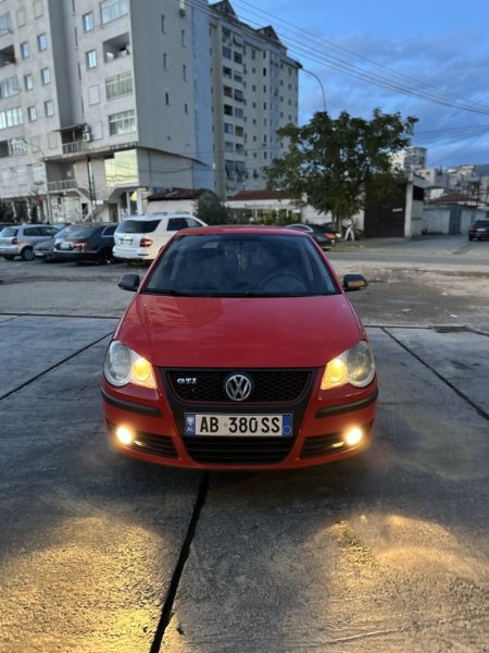 Elbasan, shitet makine VOLKSWAGEN POLO GTI OKAZION Benzin, e kuqe manuale Kondicioner 168.000 km 3.000 €