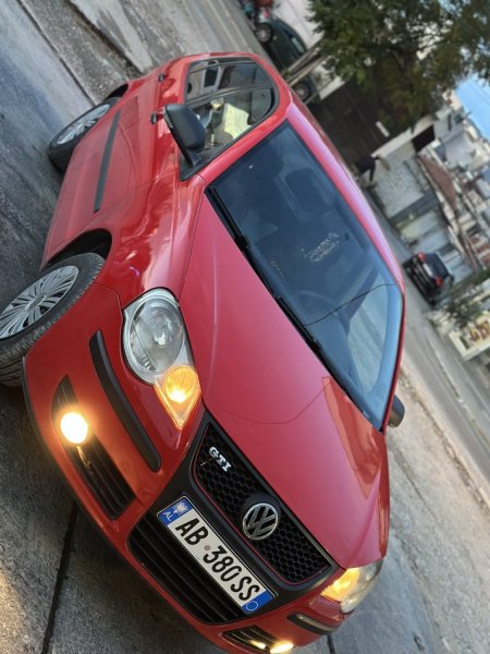 Elbasan, shitet makine VOLKSWAGEN POLO GTI OKAZION Benzin, e kuqe manuale Kondicioner 168.000 km 3.000 €