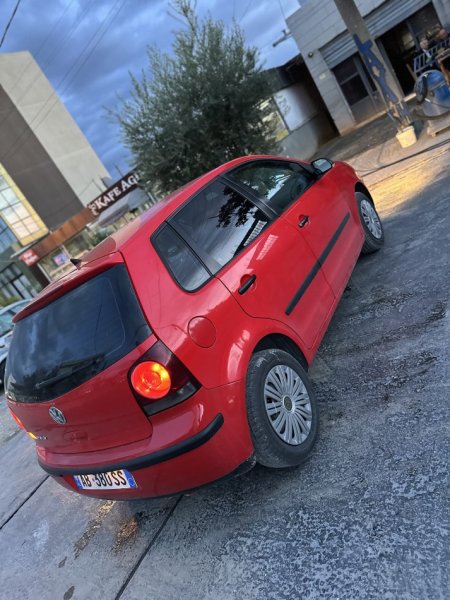 Elbasan, shitet makine VOLKSWAGEN POLO GTI OKAZION Benzin, e kuqe manuale Kondicioner 168.000 km 3.000 €