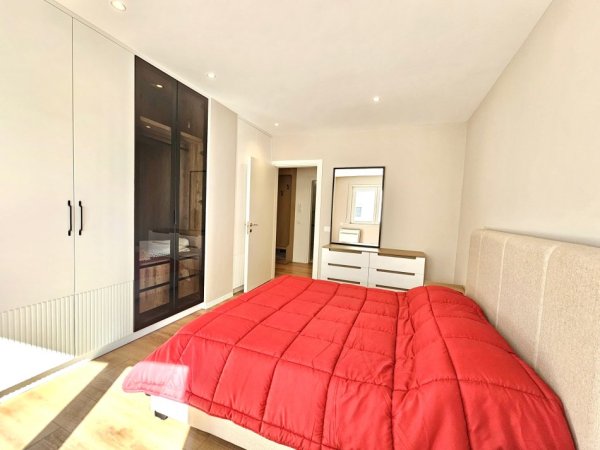 APARTAMENT  ME QIRA 2+1+POST PARKIMI 1.300 € RR.DURRESIT