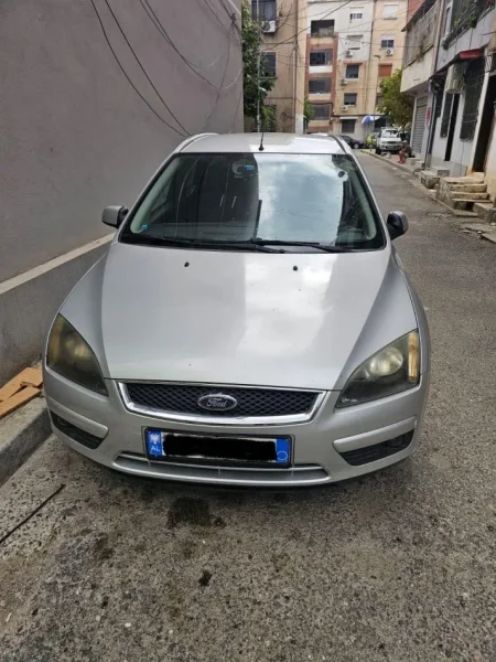 Tirane, shitet makine Nafte, gri metalizato manuale Kondicioner 2 km 2.200 €