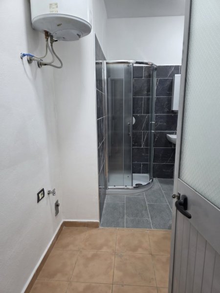 Lezhe, shitet apartament 2+1 Kati 7, 87 m² 75.001 € (Lagje Beslidhja, mbas Katedrales)