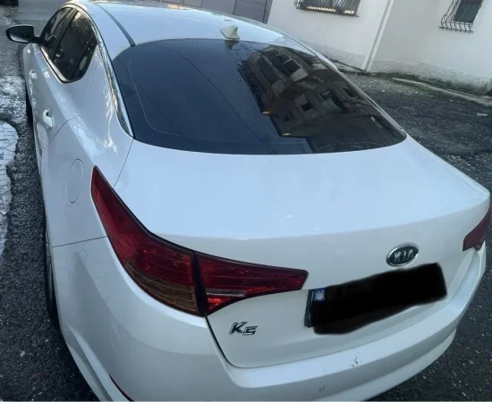 Tirane, shes makine kia k5 Benzin, e bardhë automatik Kondicioner 185.000 km 5.202 €