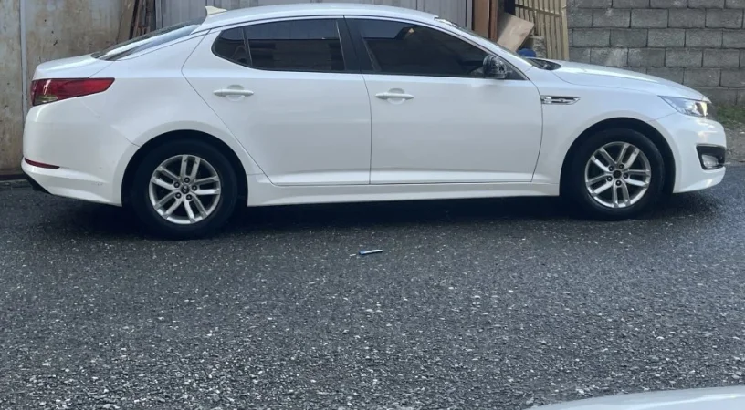 Tirane, shes makine kia k5 Benzin, e bardhë automatik Kondicioner 185.000 km 5.202 €