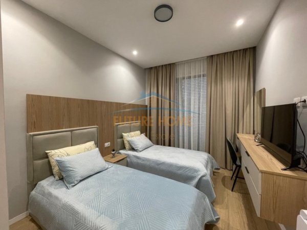 Tirane, jepet me qera apartament 2+1+Aneks+Ballkon , 125 m² 1.500 € (Liqeni Thate, prane Hotel Radisson)